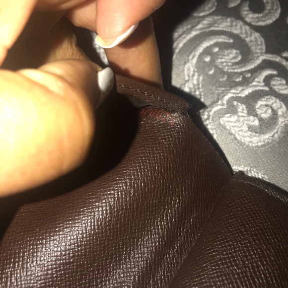 Authentic LV wallet - Picture 12 of 13